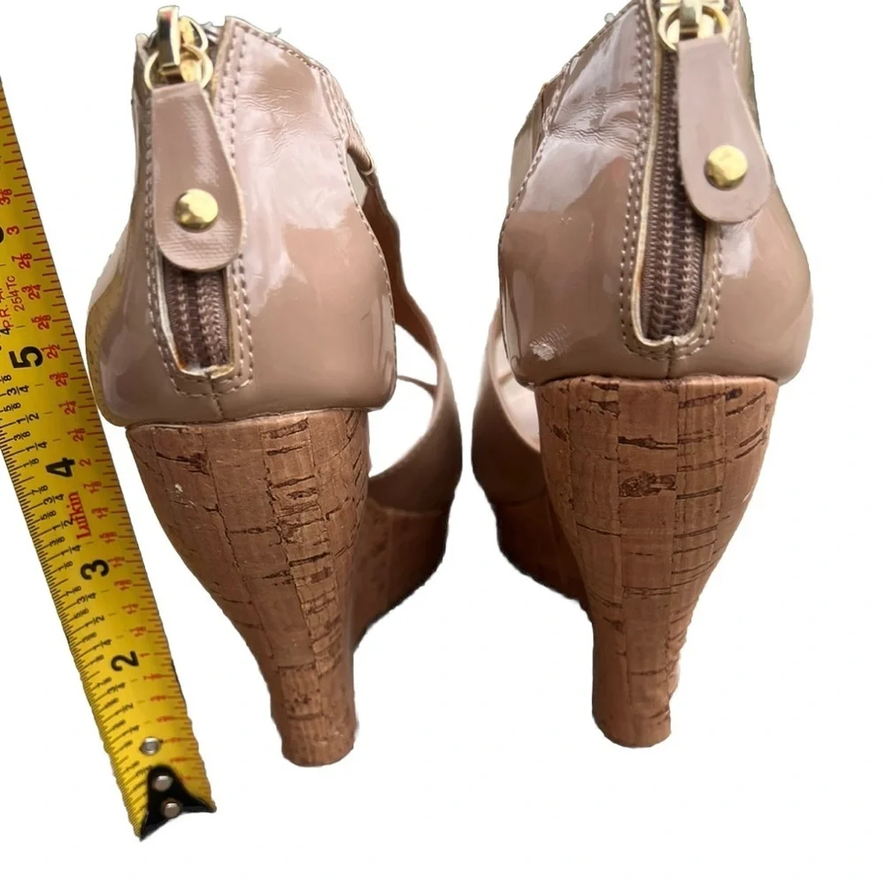 Steve Madden Women's Nude Wedge Sandals Great Condition! 6.5
